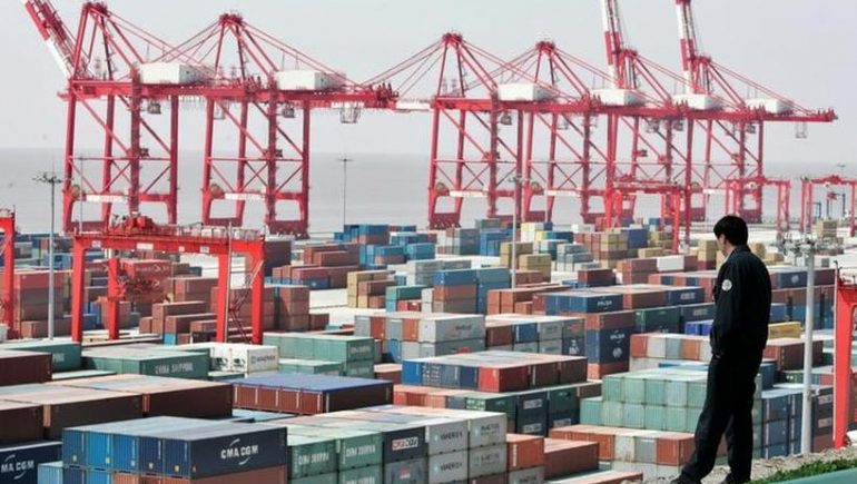عودة الازدحام في ميناء شنغهاي وارتفاع اسعار الشحن