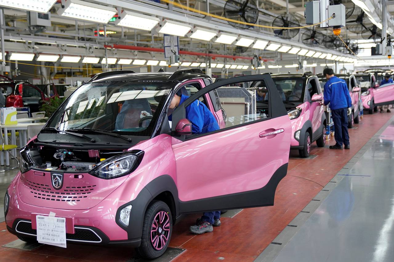 الصين : تضاعف صادرات السيارات الكهربائية