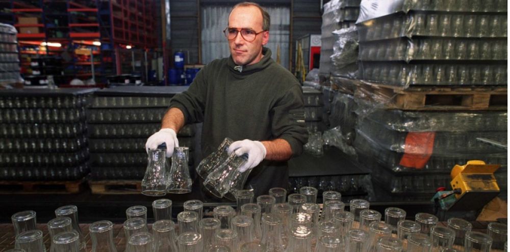 إنهيار صناعة الزجاج في أوروبا