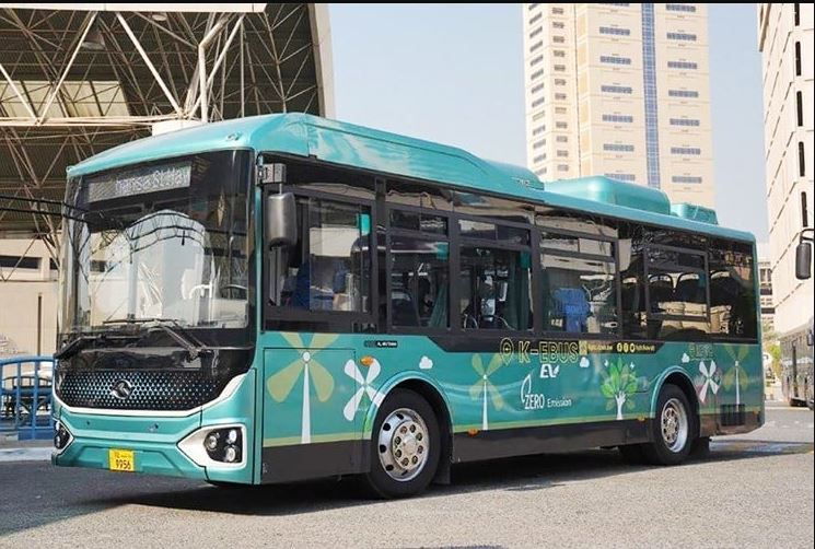 أول حافلة كهربائية إلى الكويت