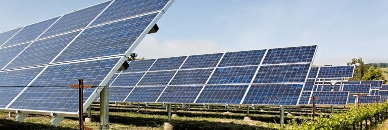 صناعة الطاقة الشمسية 2023