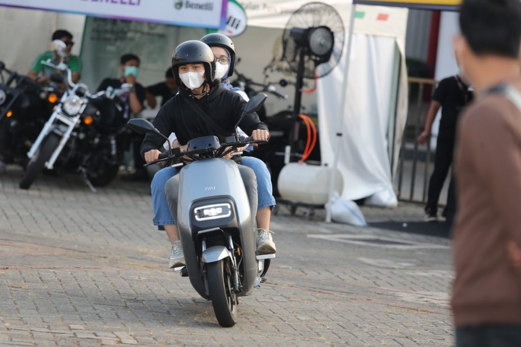 إندونيسيا وتفاصيل دعم شراء الدراجات النارية الكهربائية