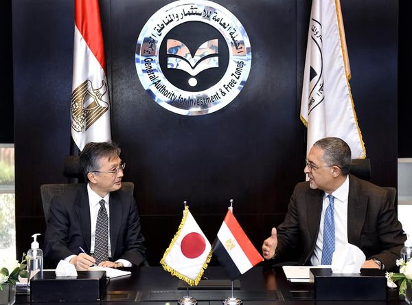 شركة سوميتومو اليابانية تبحثان فرص تعزيز صناعة السيارات في مصر