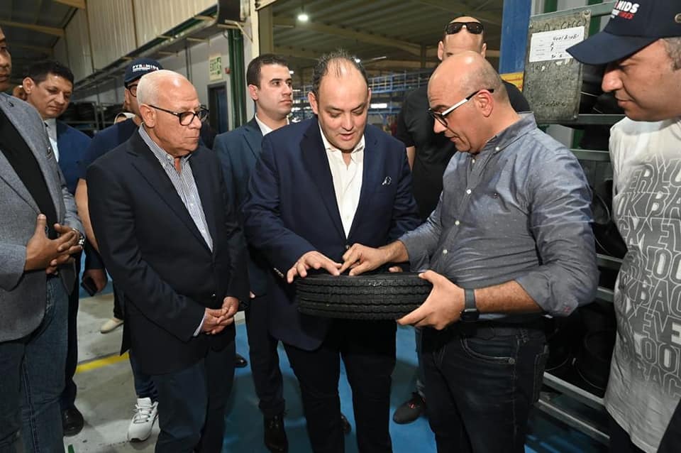 وزير الصناعة: مصنع بيراميدز كيان مصري ضخم في إنتاج إطارات السيارات