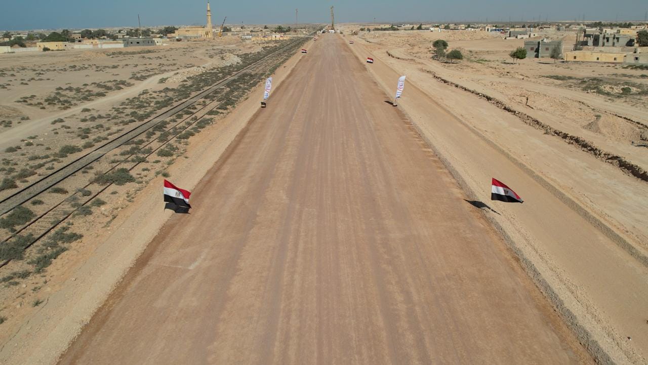 وزير النقل يتفقد مواقع العمل بمشروع الخط الأول من شبكة القطار الكهربائي فى مصر