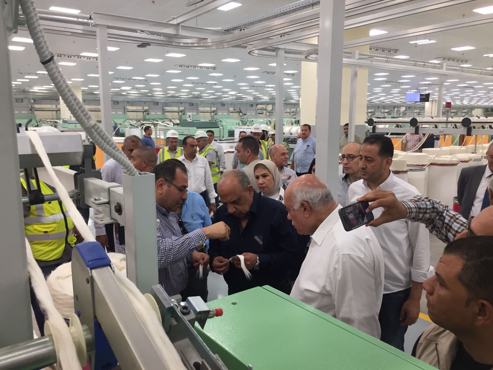 مصر: التشغيل التجريبي لمصنع غزل 4 ويشهد أول شحنة تصدير لدول العالم