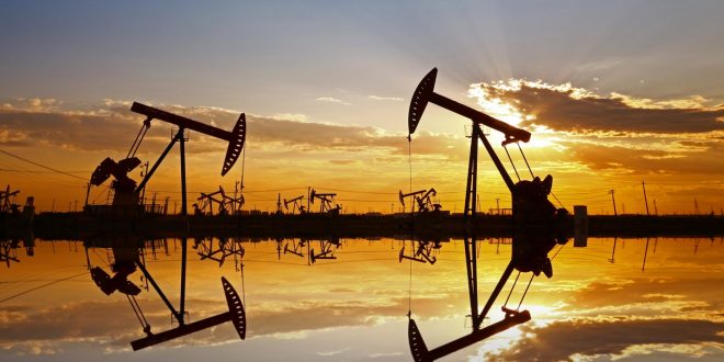 أسعار النفط تتأرجح وسط مخاوف الطلب وتطورات الشرق الأوسط