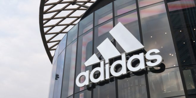 Adidas تتغلب على التحديات الاقتصادية وتسجل نموًا في المبيعات