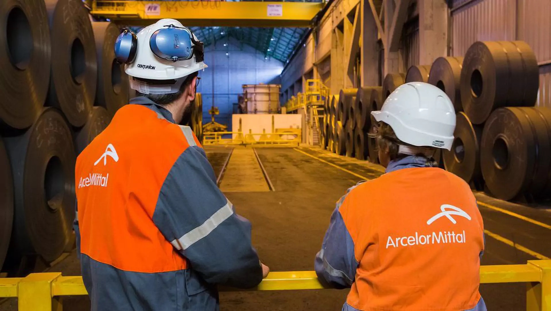 تزعم مصادر السوق أن شركة ArcelorMittal بدأت في إبلاغ مشتريها بخطتها لزيادة مستويات العرض لطلبات يناير إلى 680 يورو بالطن في شمال أوروبا لـ HRC.