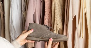 الاتحاد الأوروبي يحظر تدمير الملابس والأحذية غير المباعة